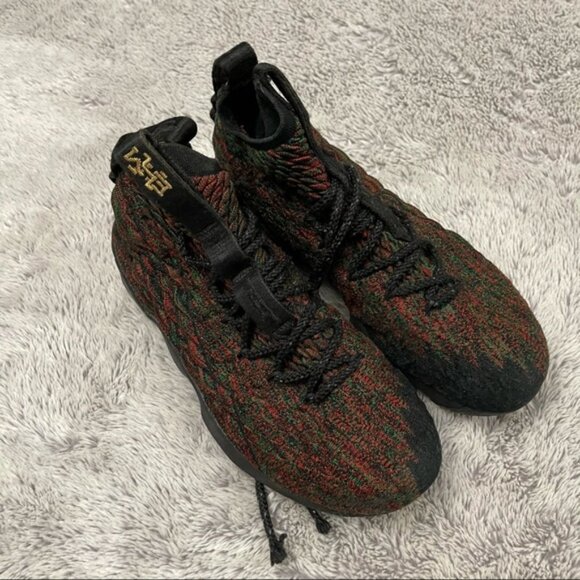 Nike Lebron BHM Shoes - Picture 3 of 8